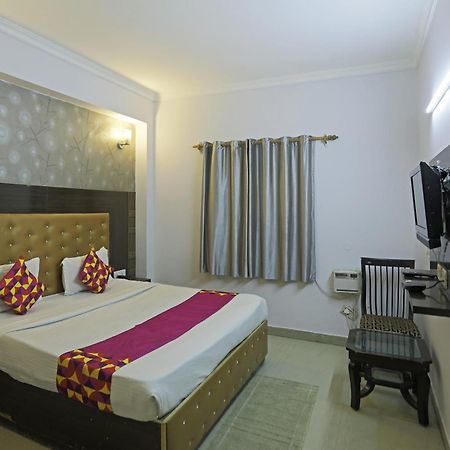 Airport Samara Inn นิวเดลี ภายนอก รูปภาพ