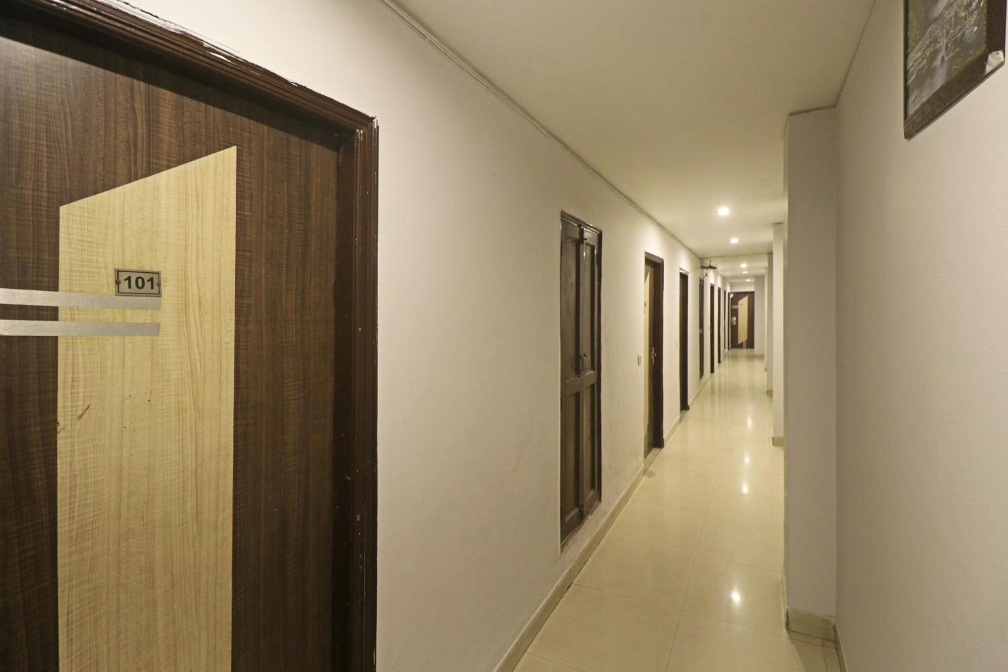 Airport Samara Inn นิวเดลี ภายนอก รูปภาพ